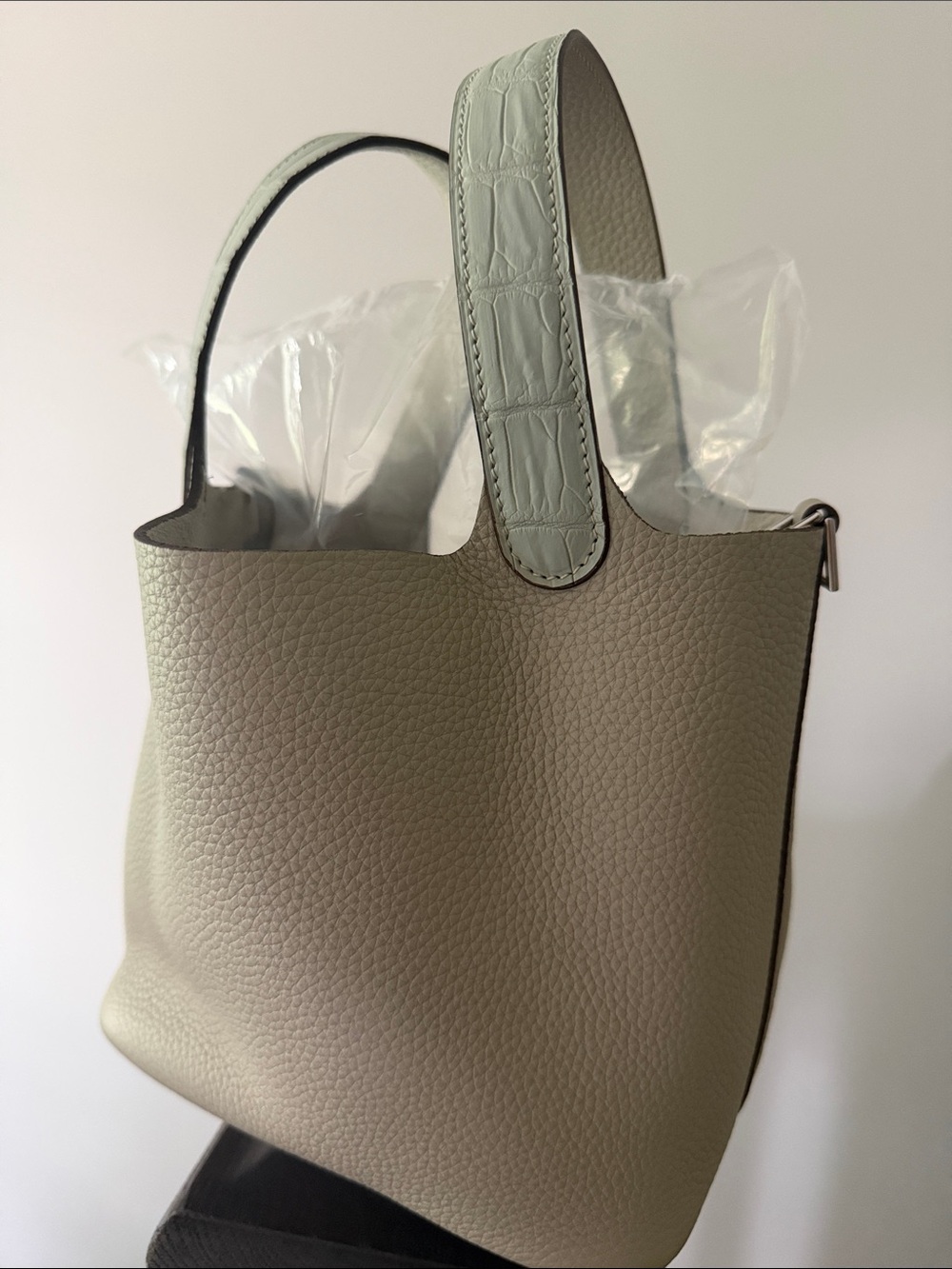 Real Leather Women's Tote in Light Grey